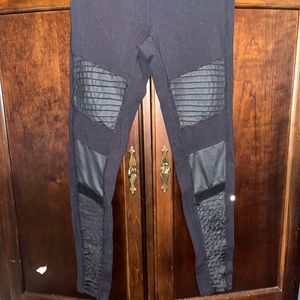 Alo Moto leggings